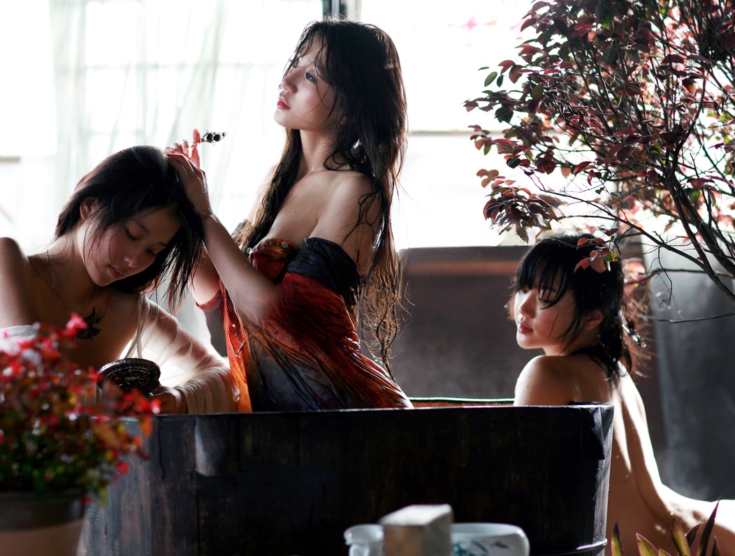 内地女歌手阿朵湿身透点写真1.4G